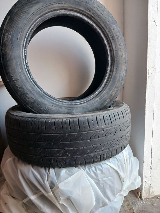 Продам летнее шины на Тойота