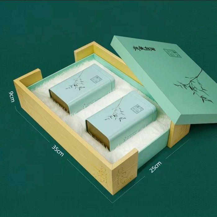 Китайский зелёный чай с жасмином в подарочном каробке