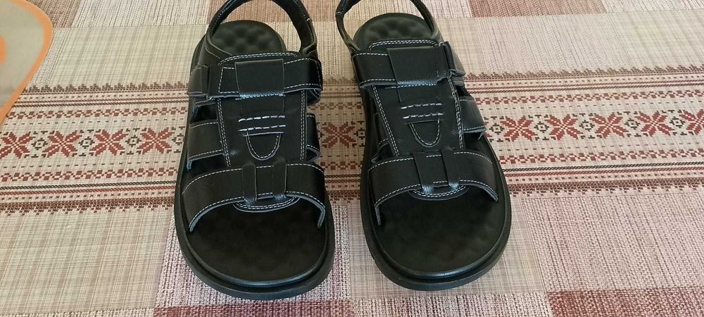 6 броя чехли сандали