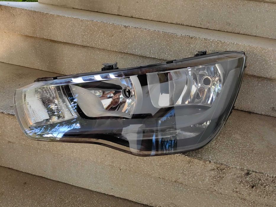 Фар Audi A1 ляв / Фар Ауди А1 Оригинален