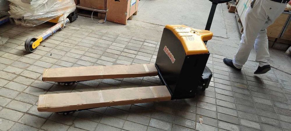 Рохля/ Рохли / Электрический транспалет HK-20 (2 тонны)