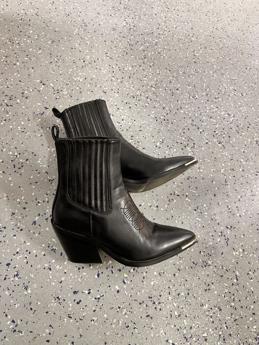 Казаки ботинки 12000 тг