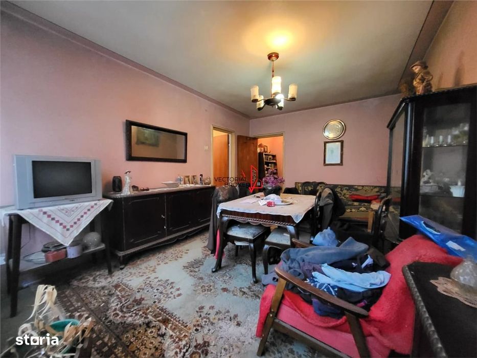La 2 Pasi De Metrou   Apartament 3 Camere  Etaj 1