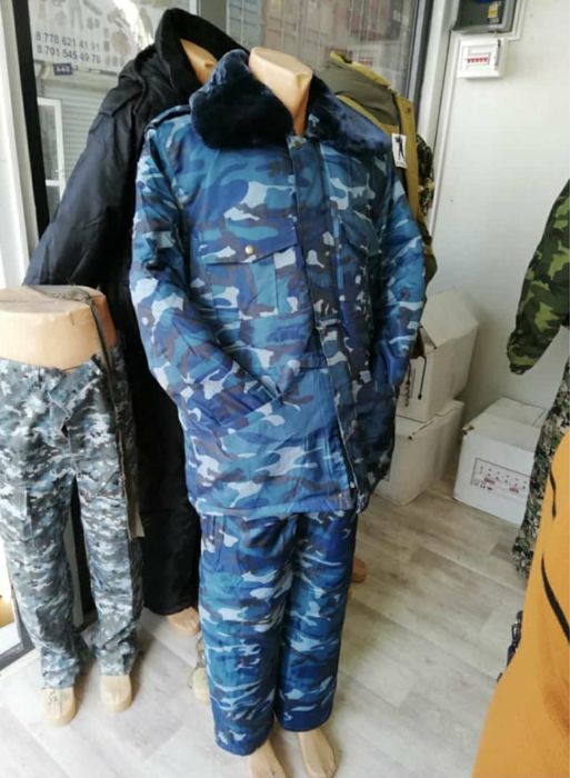 Зимний костюм со штанами