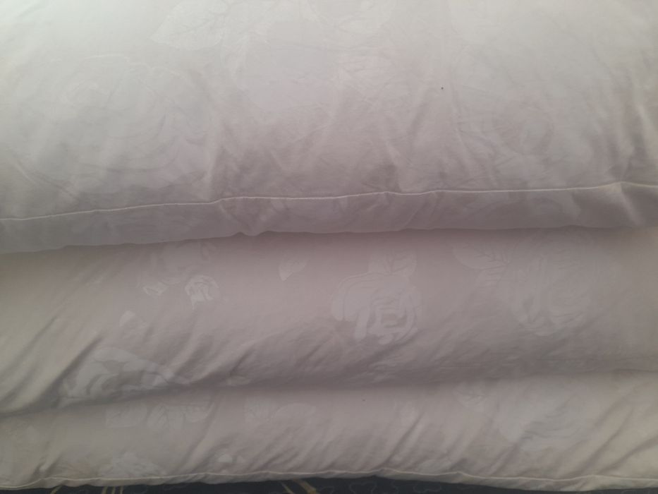 Подушки 80см×75см перьевые