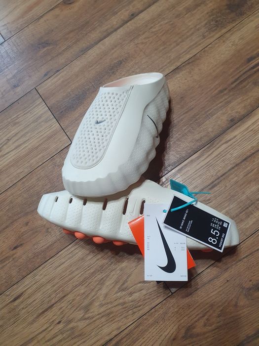 Vând șlapi nike mind