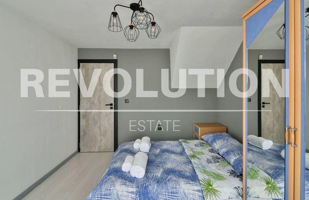 Дава се под наем Многостаен апартамент в Варна, Център - 180 кв.м за 1296.42 € - Снимка #3