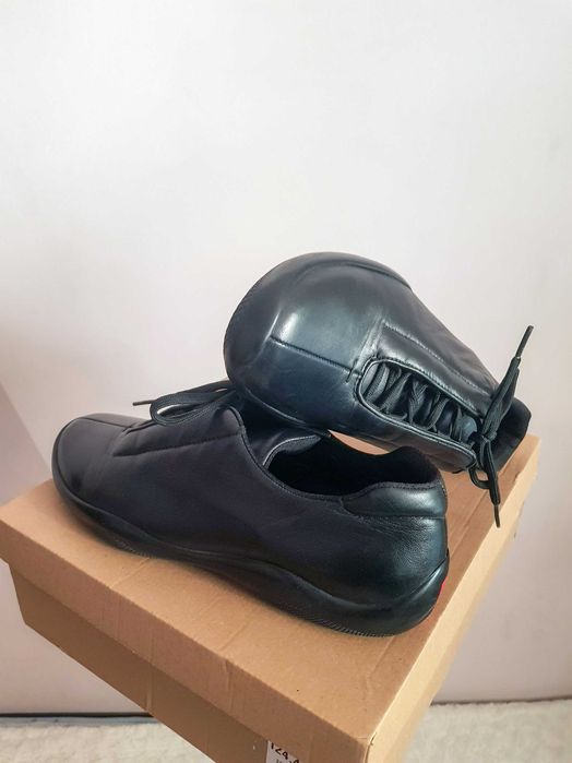 Оригинални мъжки обувки Prada