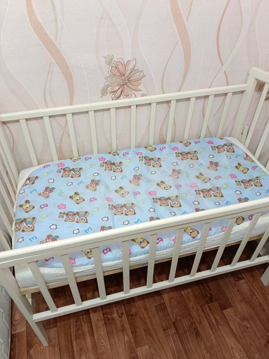 Продам детскую кроватку