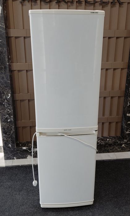 Продам 2х камерный холодильник