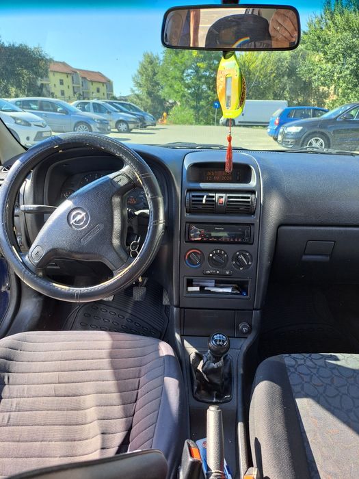 Vând Opel astra g