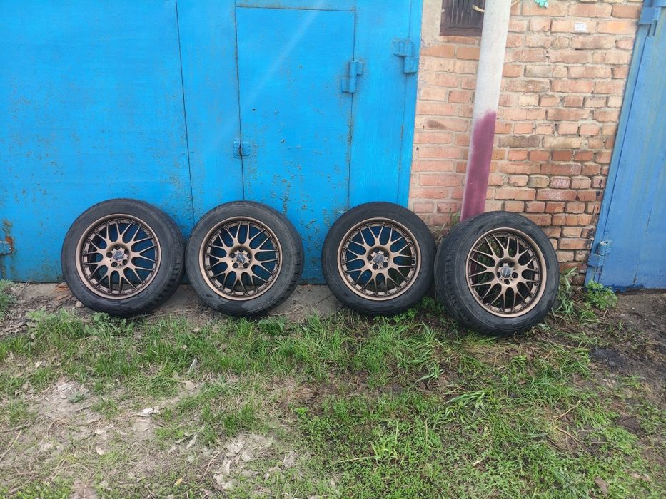Диски с резиной.