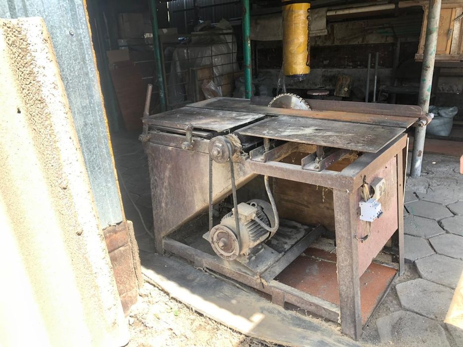 Продам циркулярку с фуганком