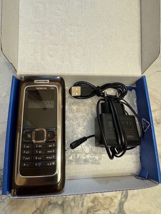 Nokia E90 Comunicator