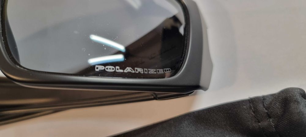 Чисто нови слънчеви очила OAKLEY FUEL CELL