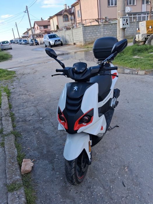Скутер Peugeot Spedfight 4