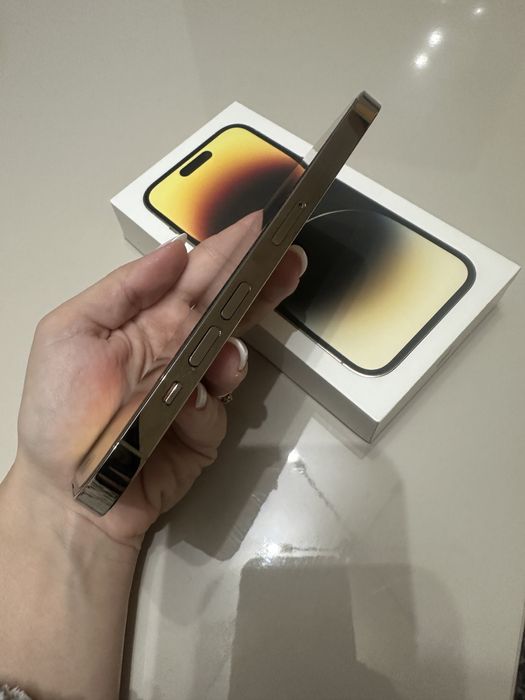 iPhone 14 Pro 128 GB gold-arata ca nou, fara defecte