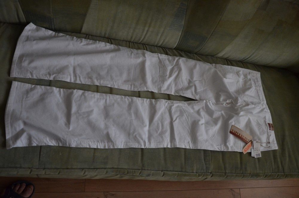 Blugi originali dama NEW JEANS / Blugi dama ITALY mar. S/M