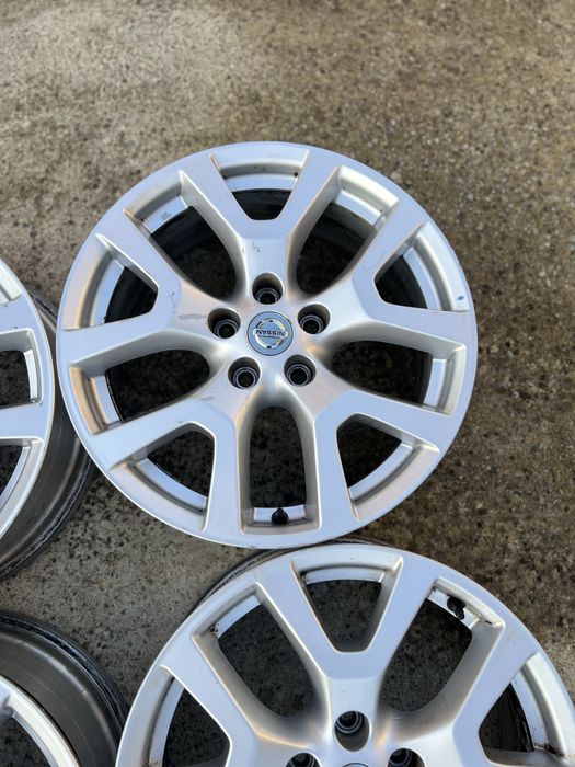 18 цола Nissan X-Trail