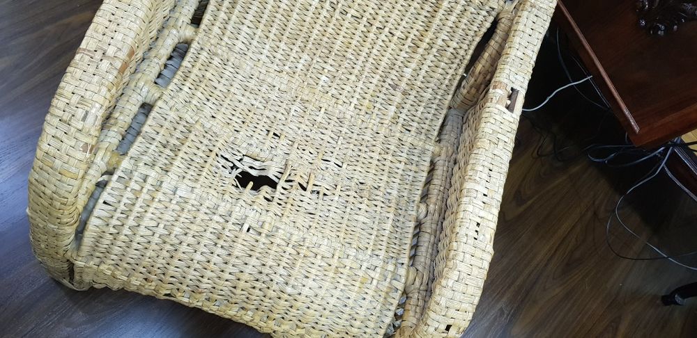 Продам кресло и  пуфик ручной работы из настоящего ратанга.