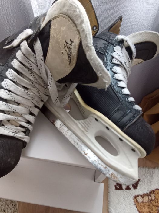 Мъжки кънки нр.42 използвани