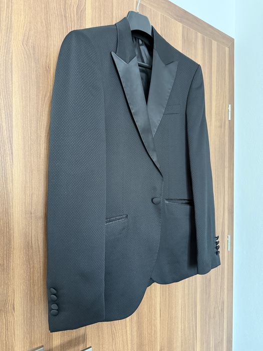 Costum elegant ceremonie barbati Gioberti negru marime 50 purtat o data