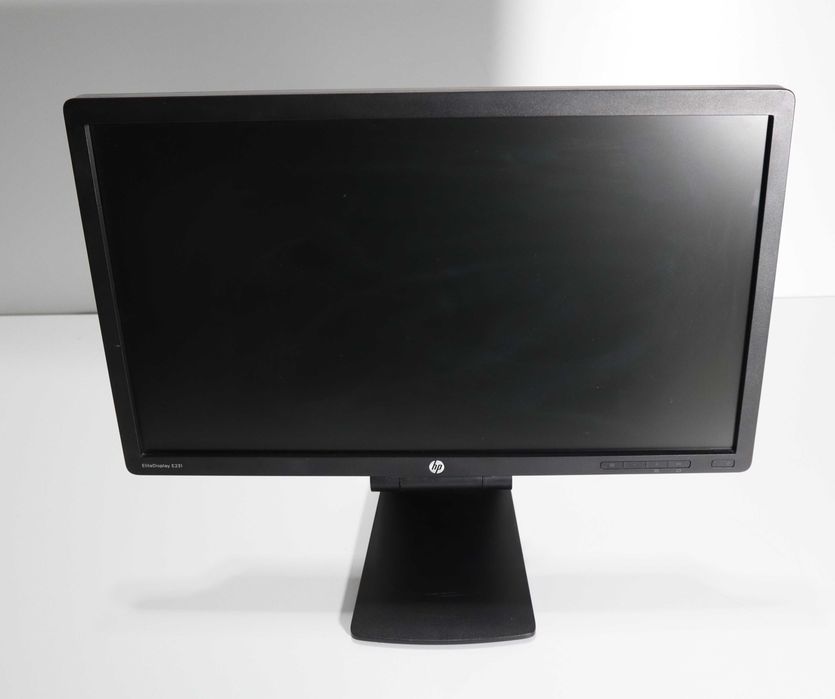 PC calculator complet + monitor 23 inch + tastatura + mouse + cabluri ...