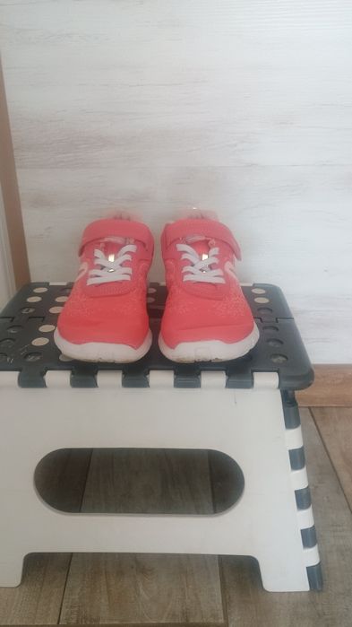 Детски маратонки за момиче