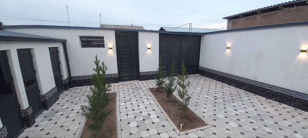 Янгийўл тумани Қоратепа маҳалла уй сотилади