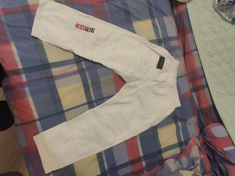 Продам детское кимоно рост130-140