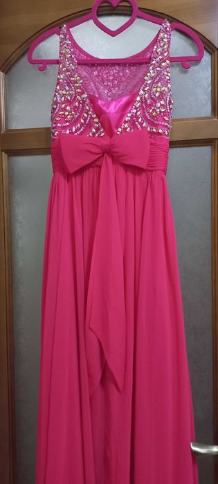 Платье коктейльное