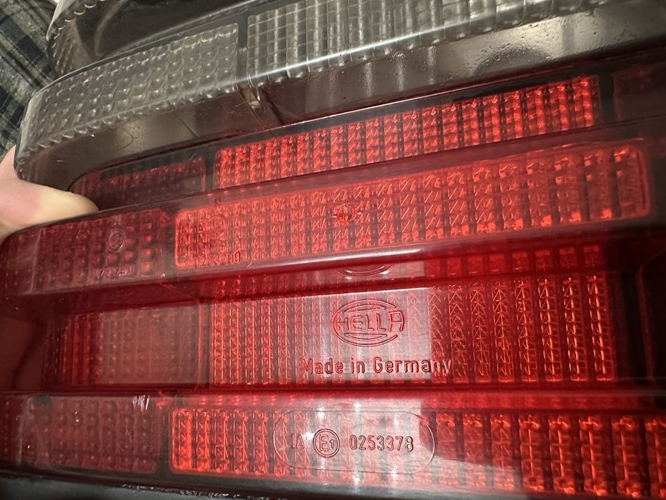 Фонарь задний (левый) Mercedes-Benz W124
