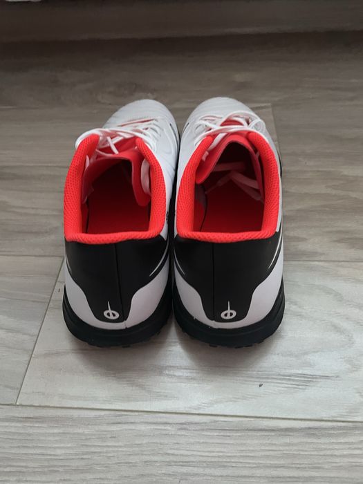 Футболни обувки Стоножки- Nike Tiempo Legend