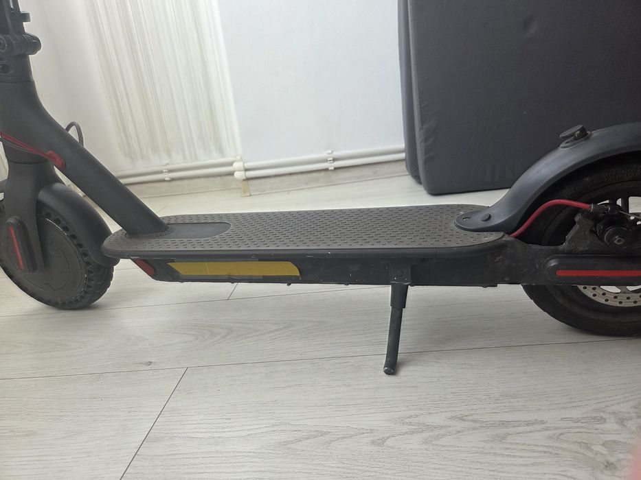 Trotineta electrica xiaomi m365. Fac schimb pe monitor 144-240 hz