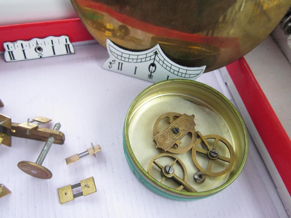 Piese pentru ceasuri de perete