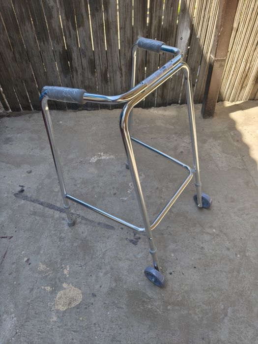 Ходунок новый продам