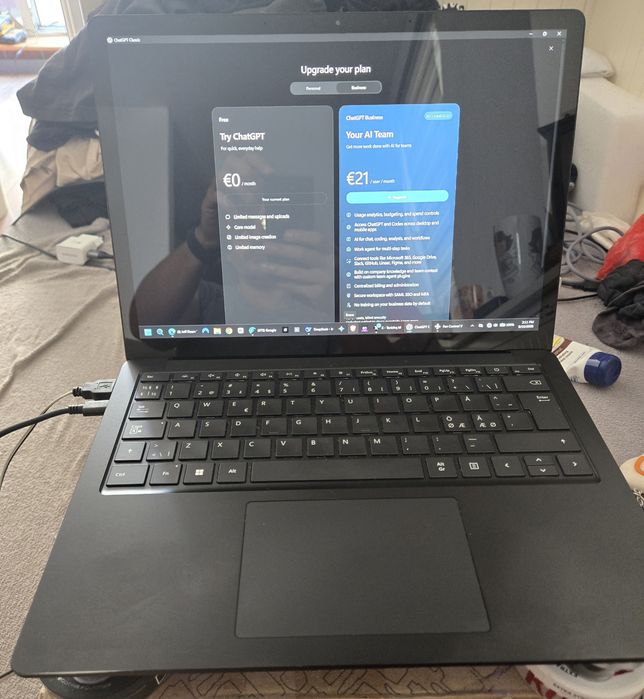 Microsoft Surface Touchscreen Laptop 4 AMD Ryzen 5 16gb RAM SSD 256GB