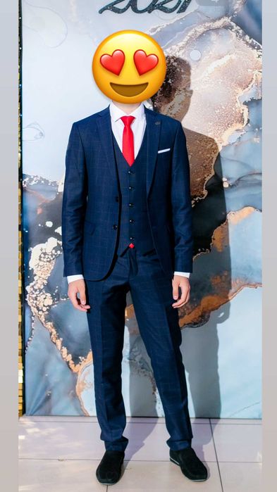 Стилен сватбен / абитуриентски / костюм трисложен (размер S)(46)