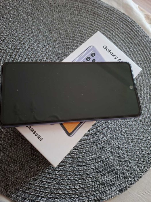 Продавам  Samsung A52