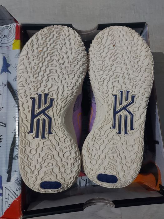 баскетбольные кроссовки kyrie 7 (не Б/У)