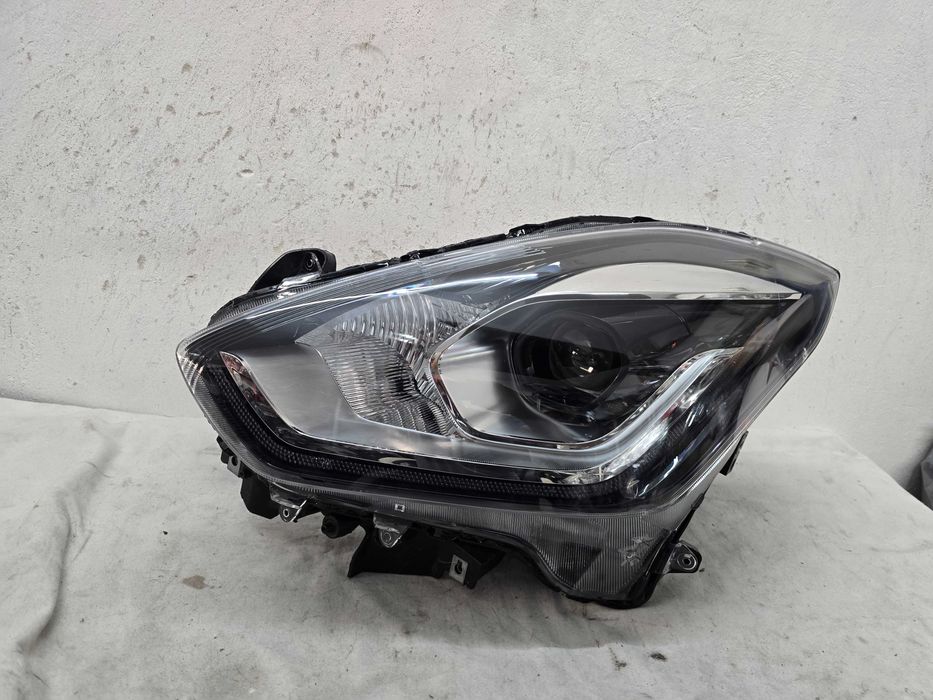 Оригинален фар Сузуки Суифт  Suzuki Swift Led