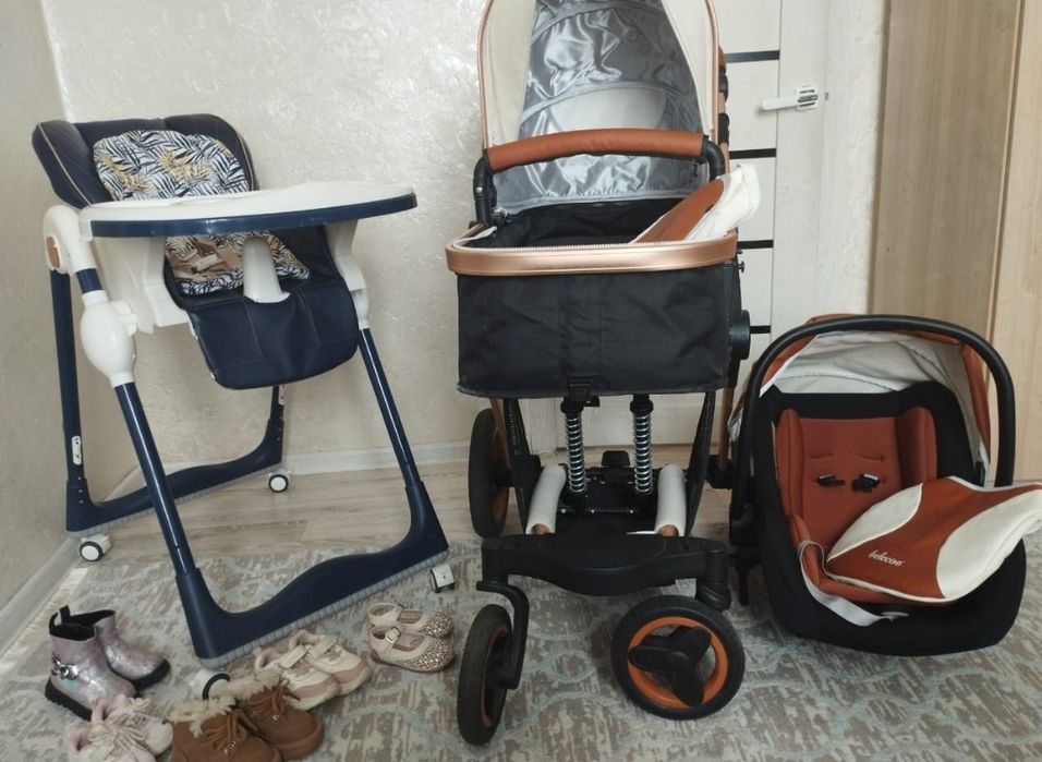 Коляска+кресло и стульчик.