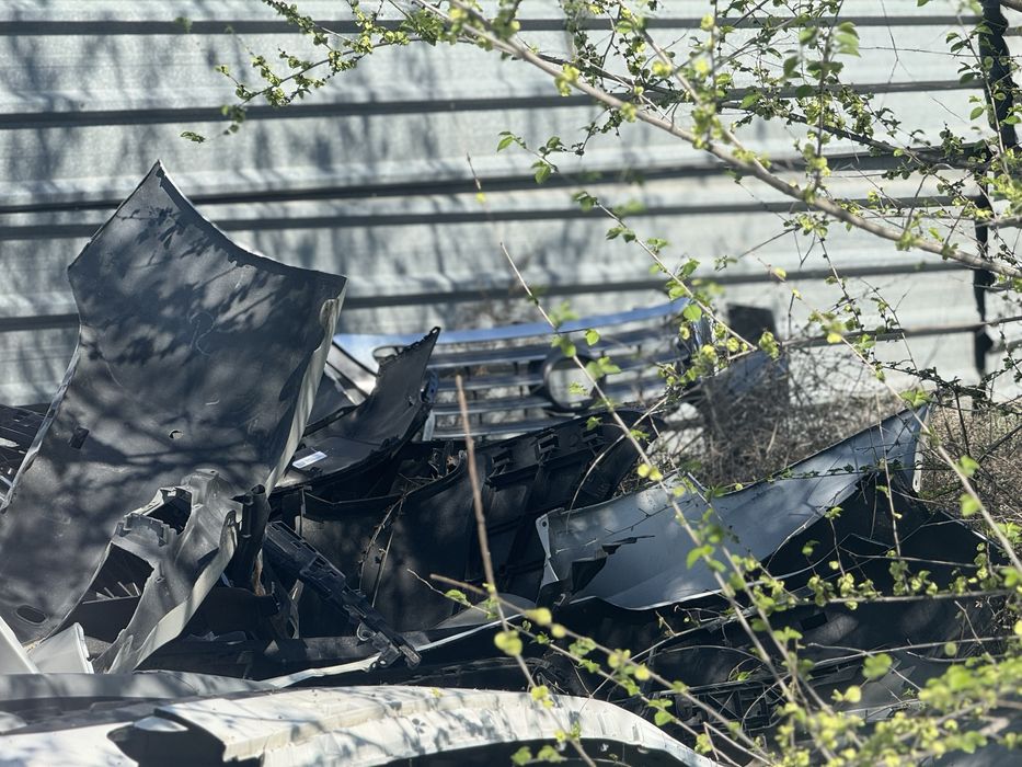 продам б/у бампера под восстановление