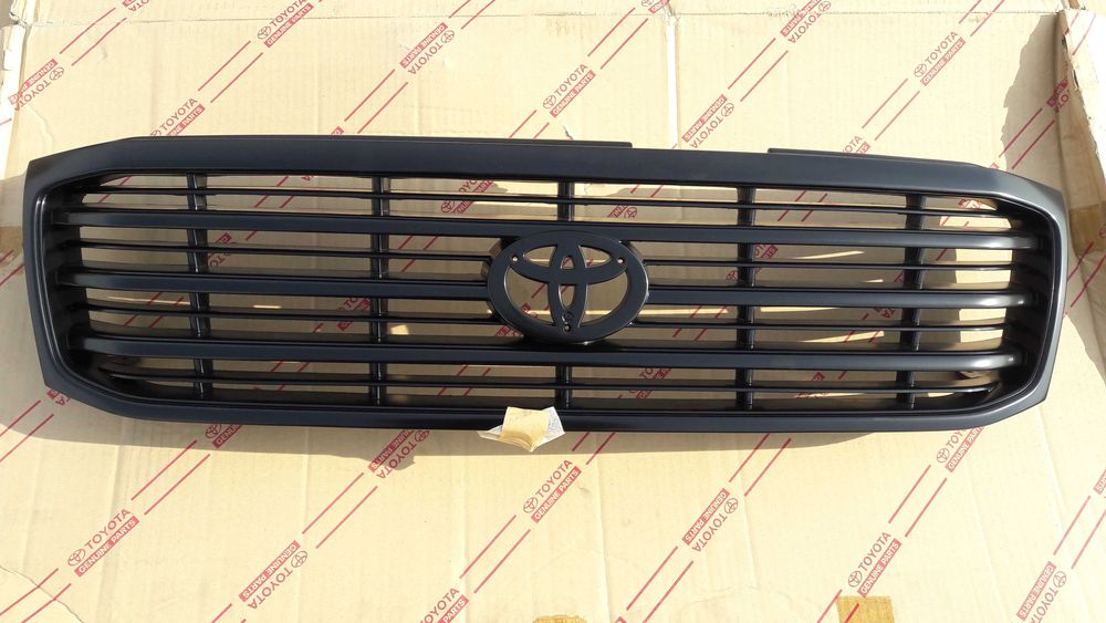 Решетка радиатора Toyota