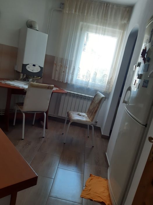 Inchiriez apartament cu două camere strada savenilor nr.36, Botoșani.