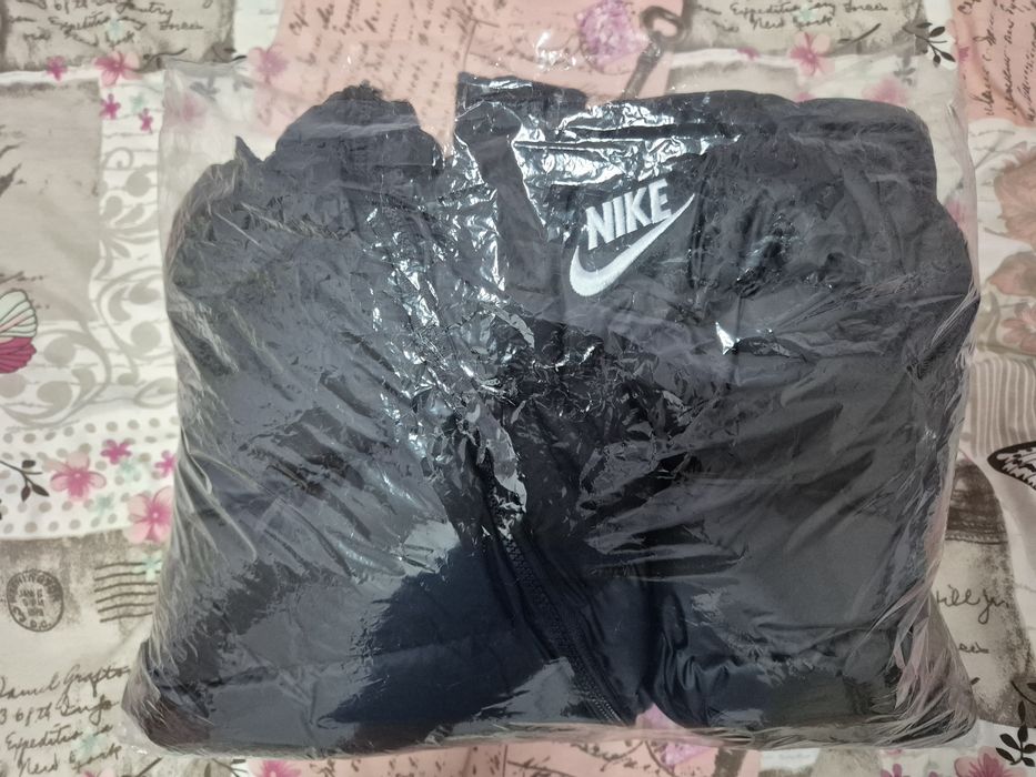 Ново зимно пухесто яке Nike