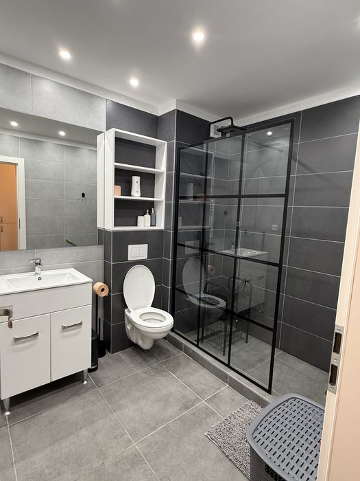 Vand apartament 2 camere