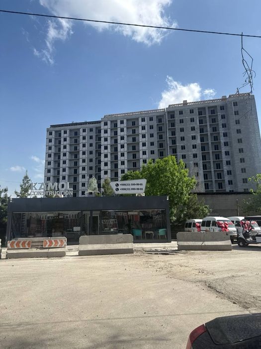 Срочно продаётся трёхкомнатная квартира коробка в новостройке