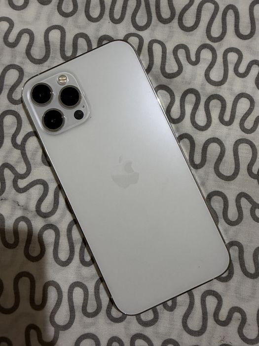 Продам iphone 12 pro max