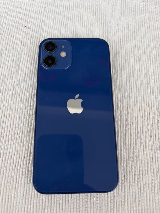 Iphone 12 mini 64 GB (cadou 7 huse + 3 folii ecran)